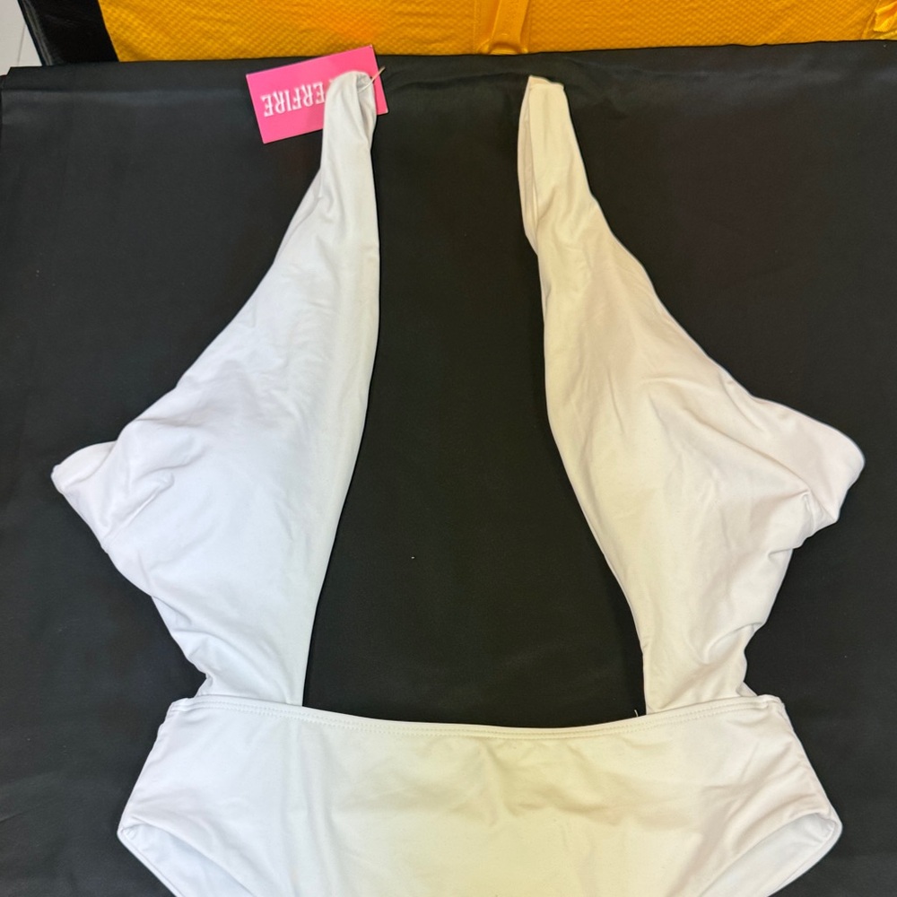 Hyperfire White One-Piece Swimsuit size large new with tags